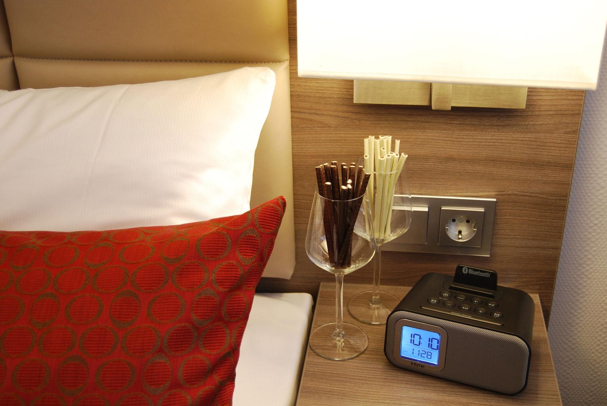 Hotel Dom Am Roemerbrunnen Colónia